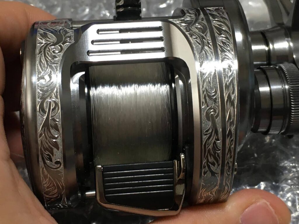 カルカッタコンクエスト正面彫金装飾