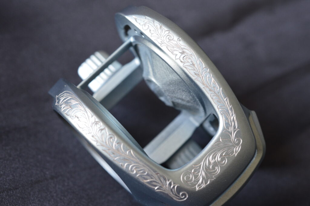 バンタムへの彫金