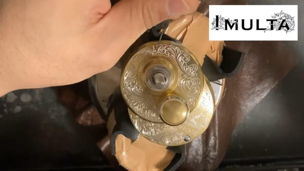 オシアコンクエスト彫金装飾ハンドル側